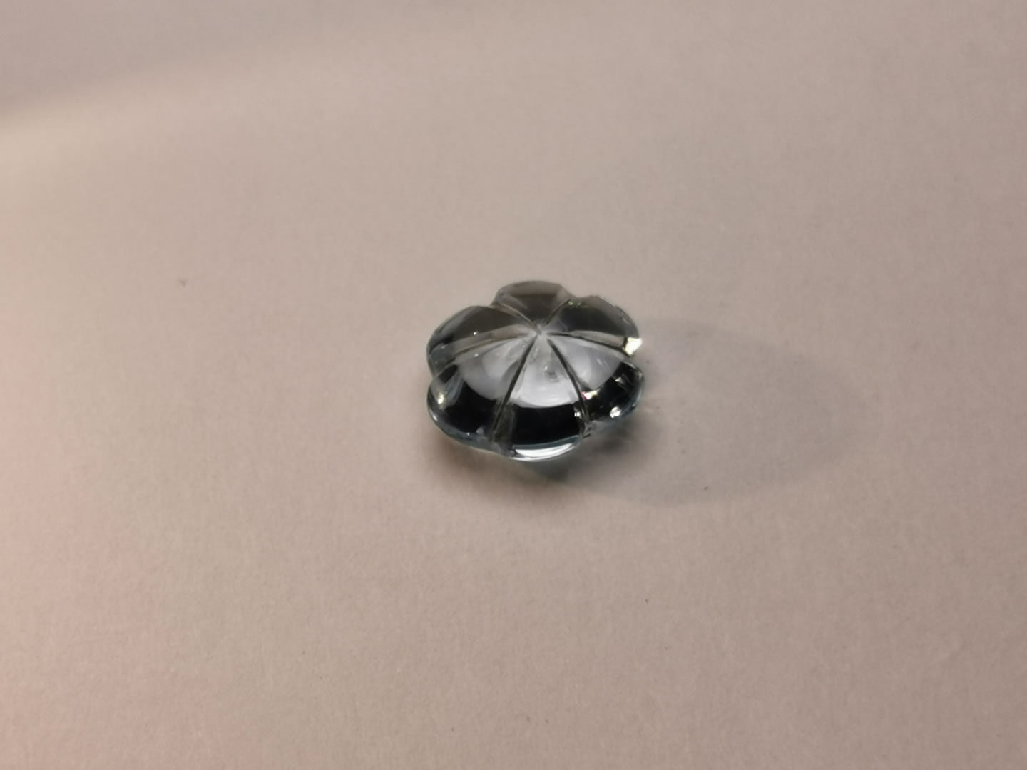 Topazo taglio fancy cabochon 3,10 ct