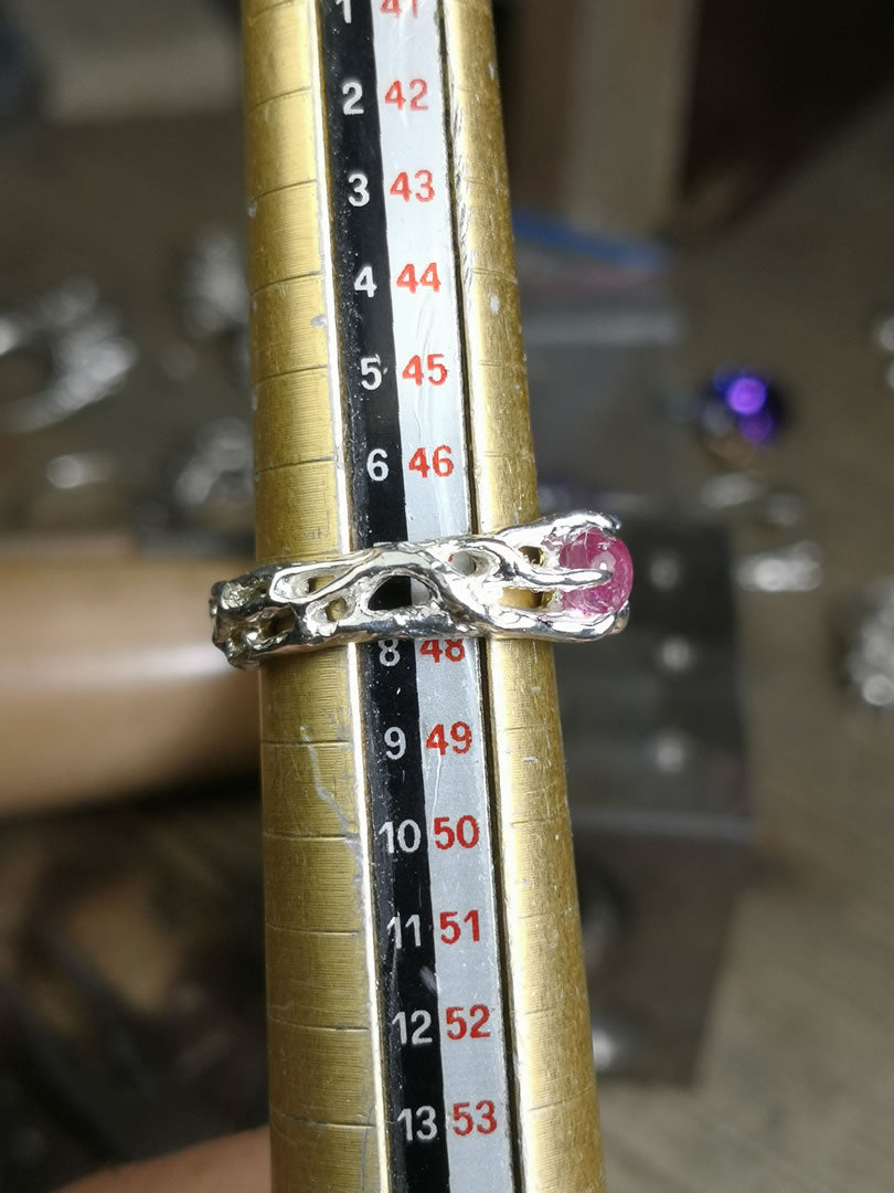 "BioBand" con Tormalina rosa cabochon