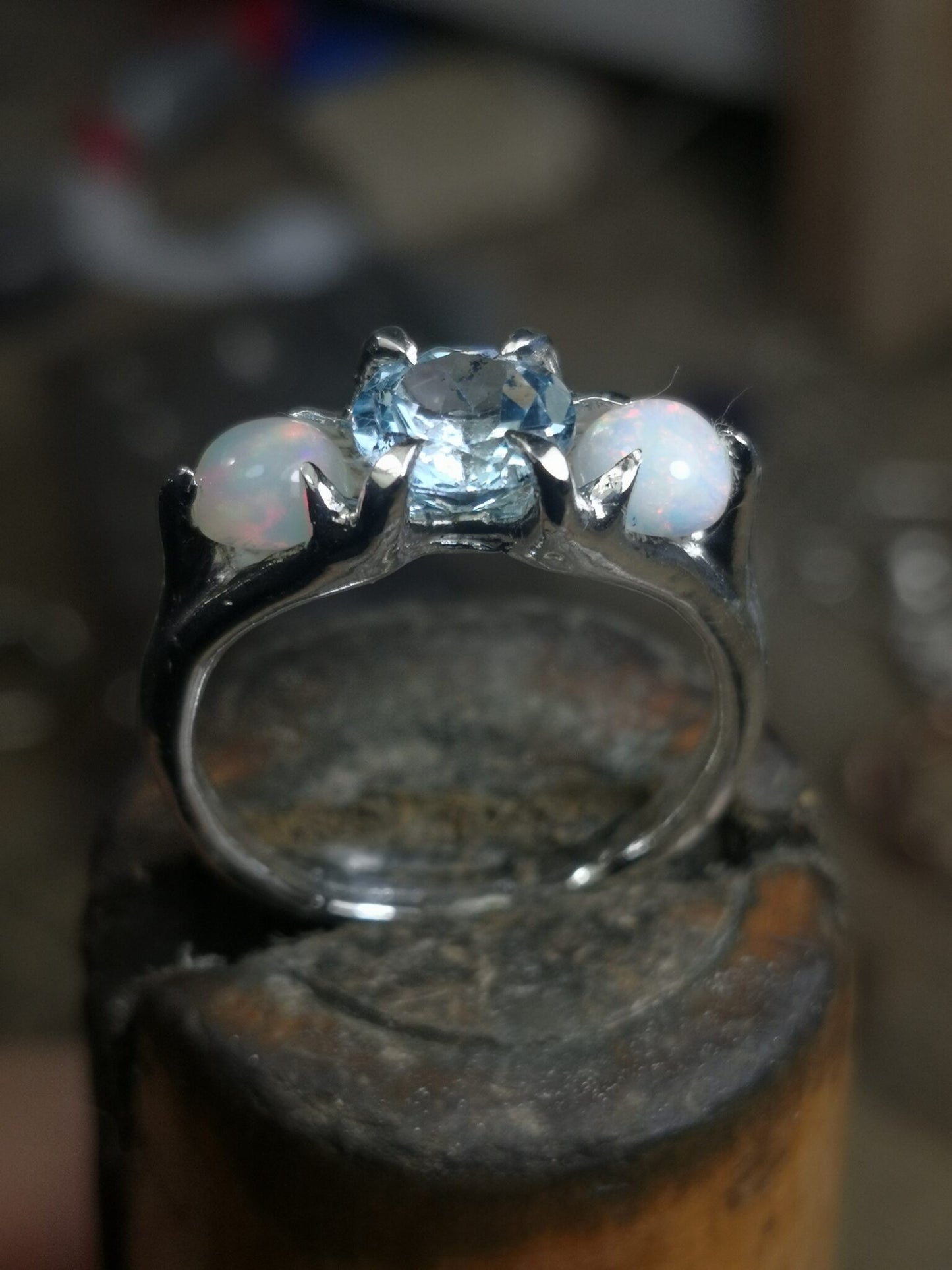 Trilogy "NeroCraft" con Topazio Sky ed Opali Etiopi Cabochon