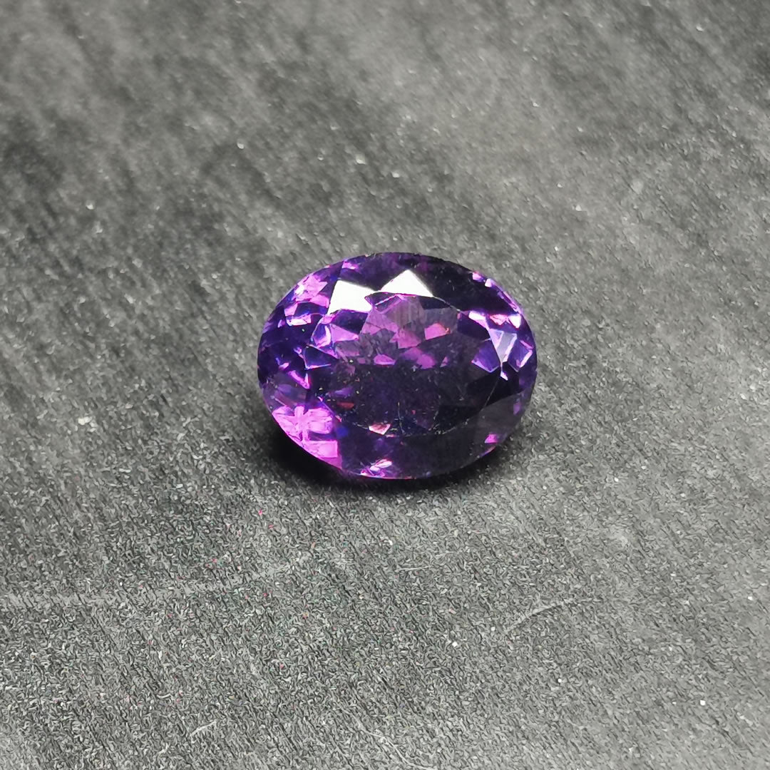 Ametista taglio ovale 6,59 ct