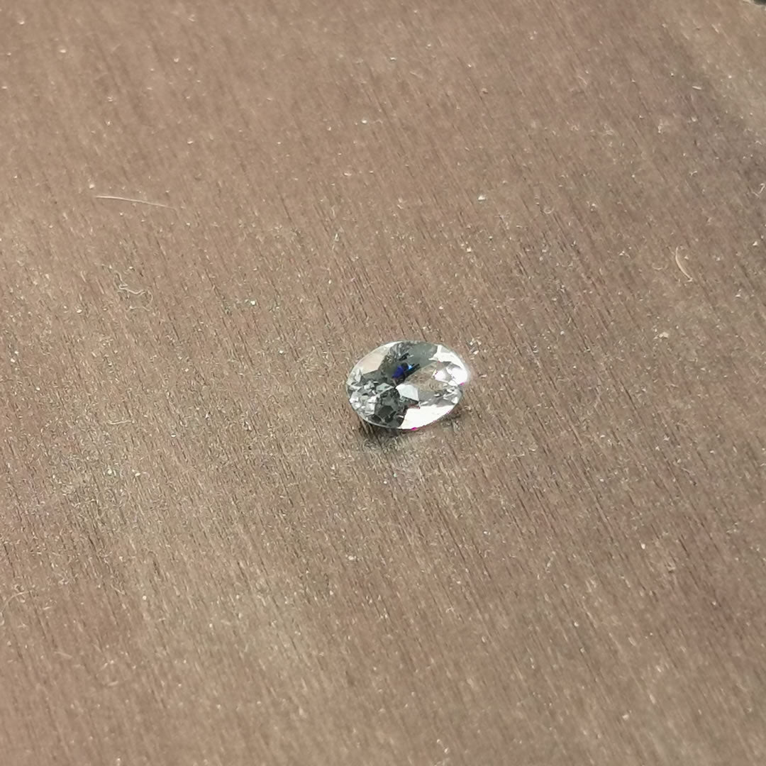 Acquamarina taglio ovale 0,42 ct