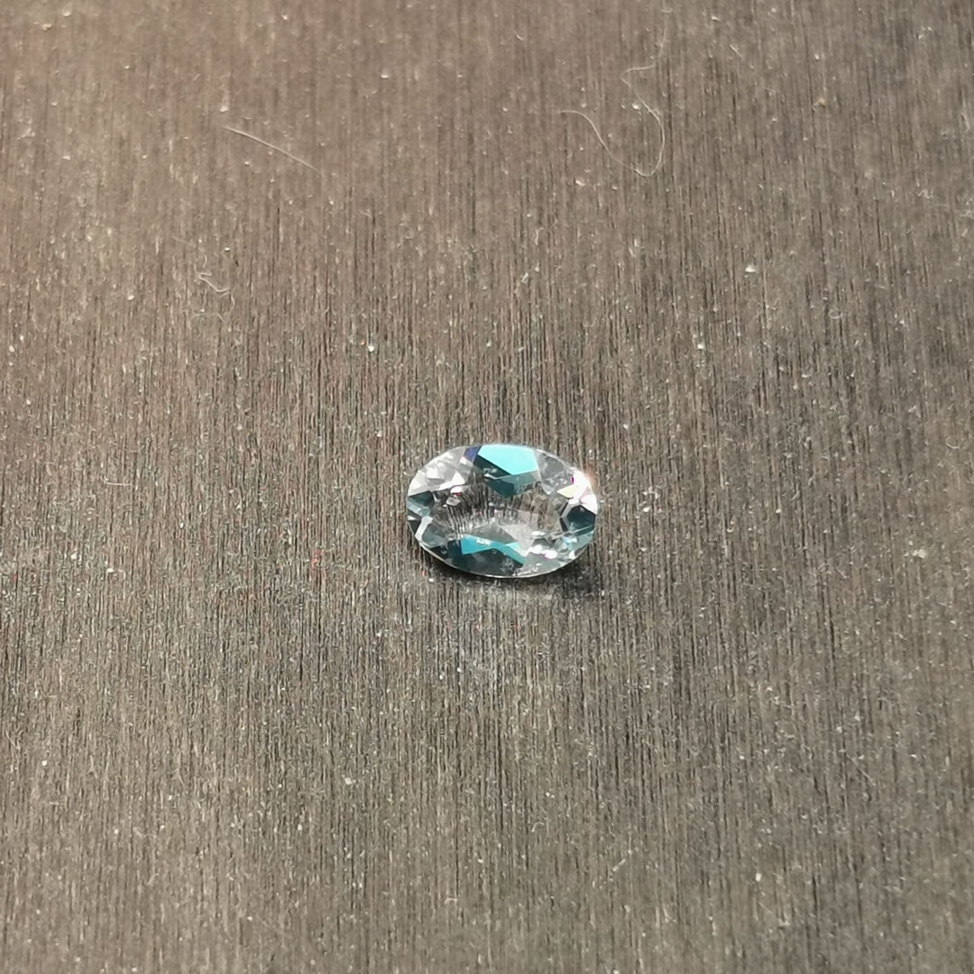Acquamarina taglio ovale 0,51 ct