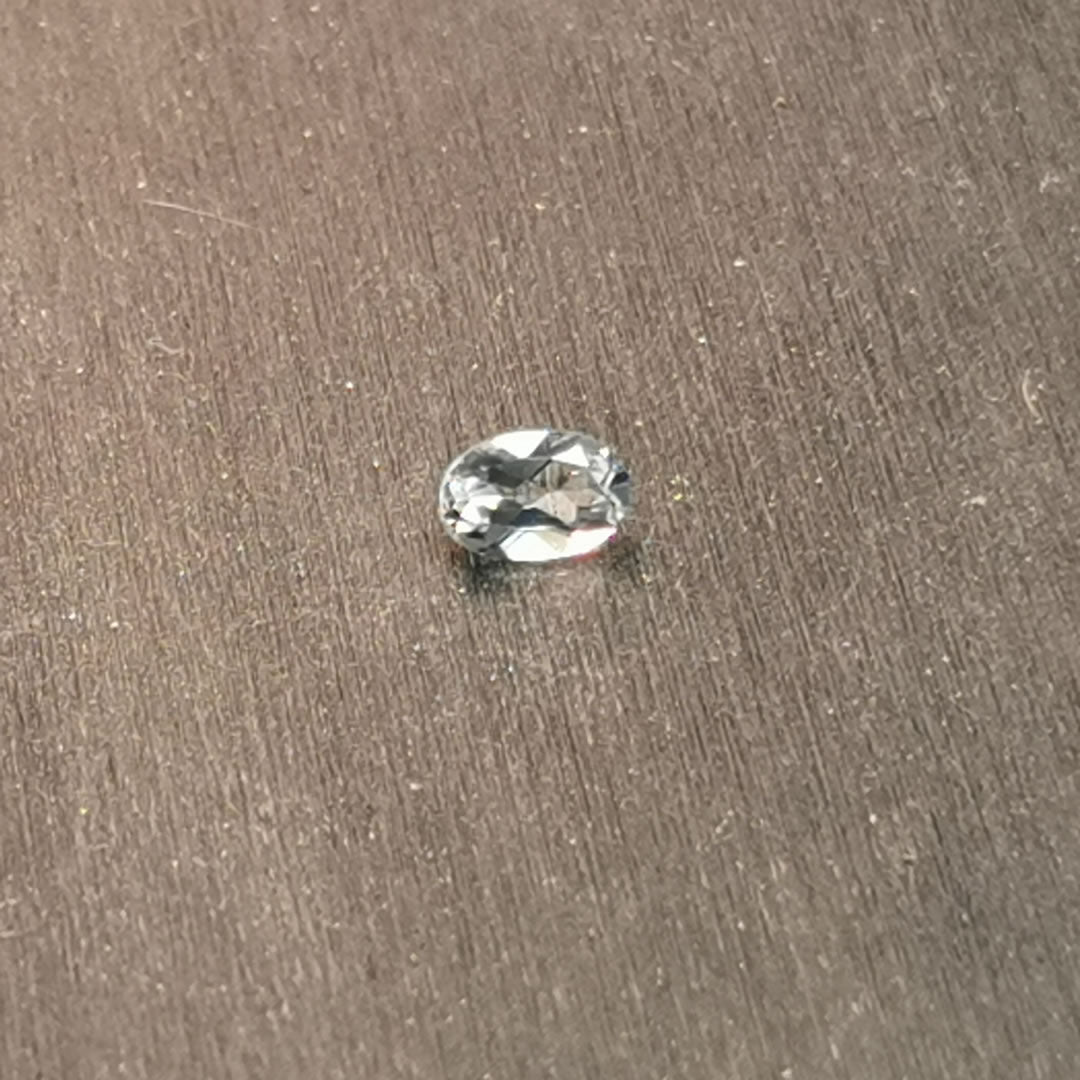 Acquamarina taglio ovale 0,46 ct