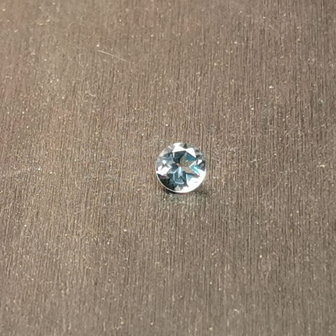 Acquamarina taglio rotondo 0,45 ct