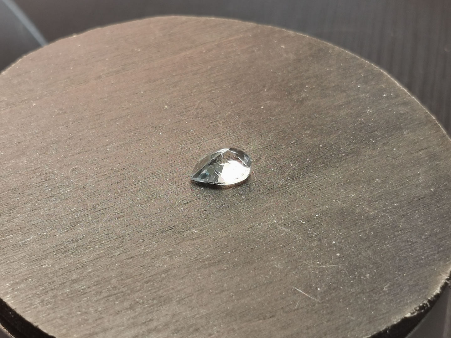 Topazio azzurro taglio goccia 2,15 ct