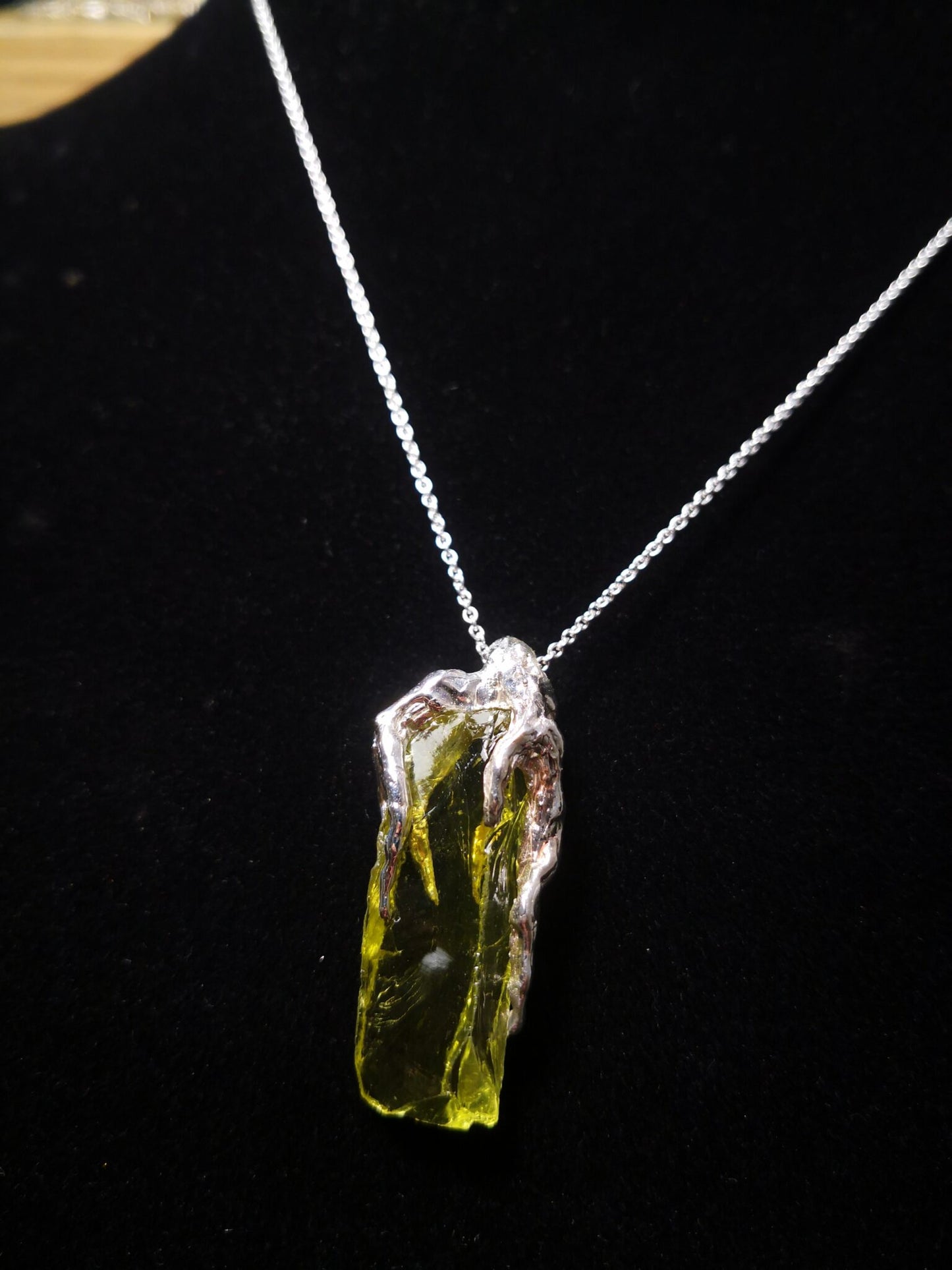 Ciondolo "roots" con Quarzo Lemon Grezzo IF