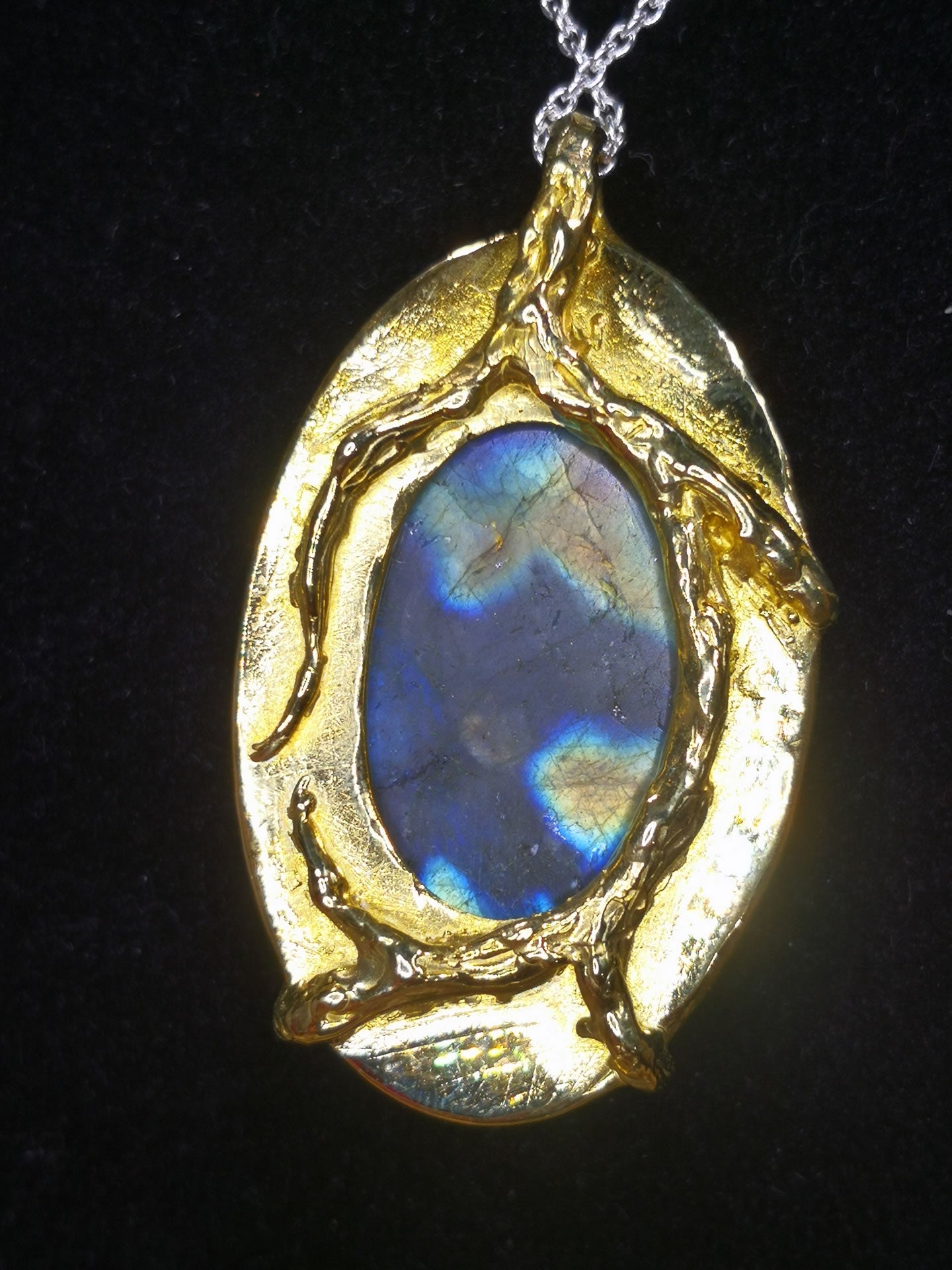 Ciondolo "Roots" in Bronzo con Labradorite del Madagascar