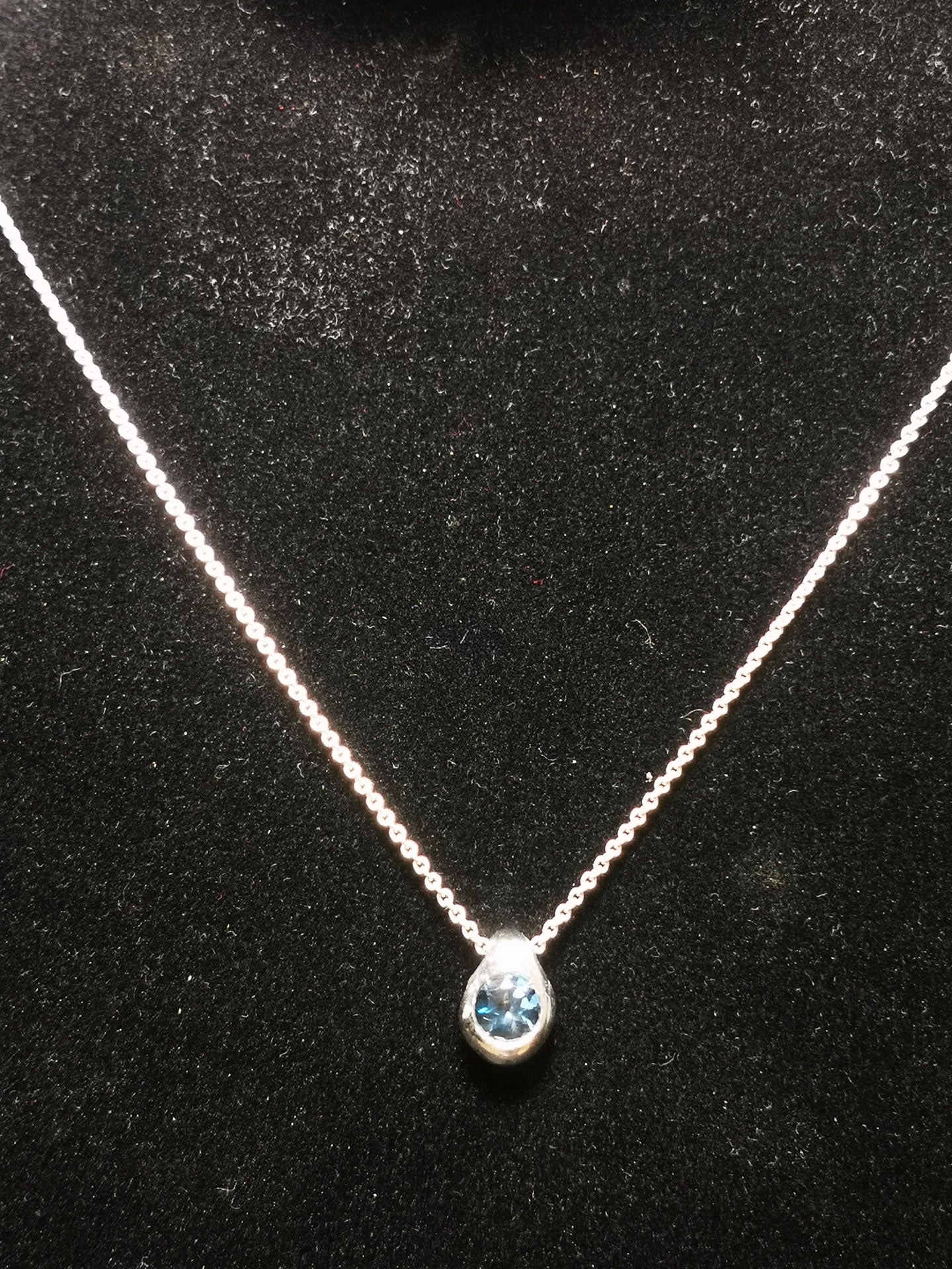 Ciottolo in Argento con Topazio London Blue Tondo