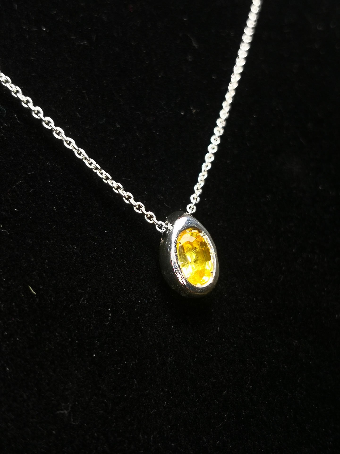 Ciottolo in Argento con Quarzo Citrino Ovale
