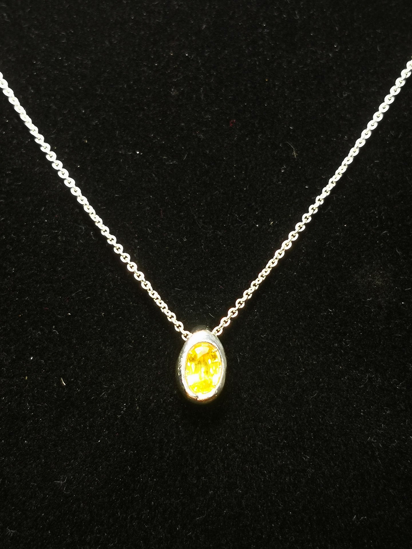 Ciottolo in Argento con Quarzo Citrino Ovale