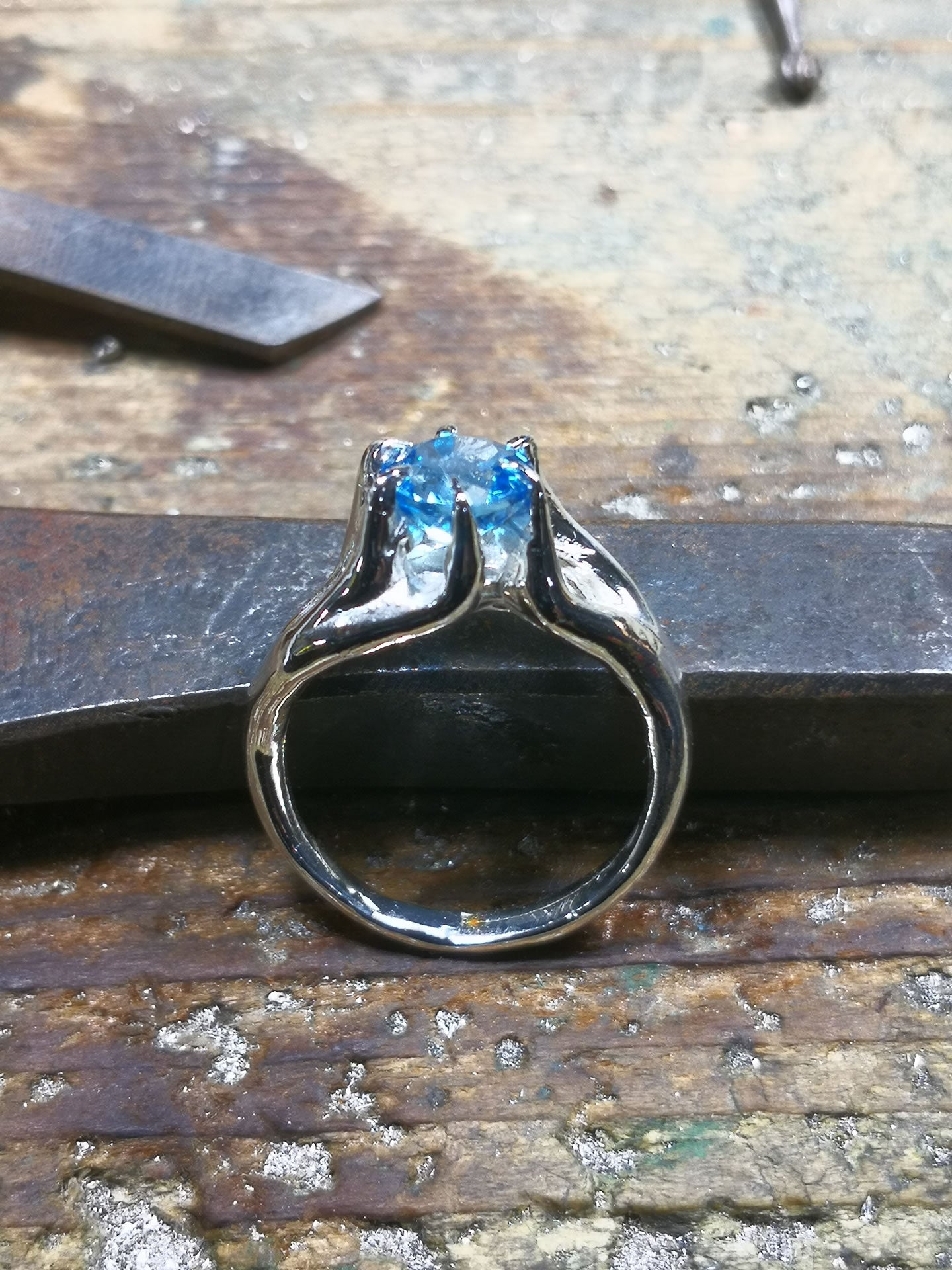 "Six Points" Solitaire with Swiss Topaz