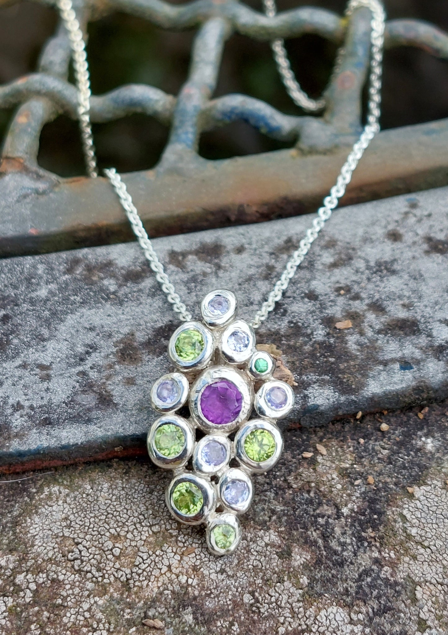 "Ciottoli" In argento con Ametista, Peridoto e Tanzanite