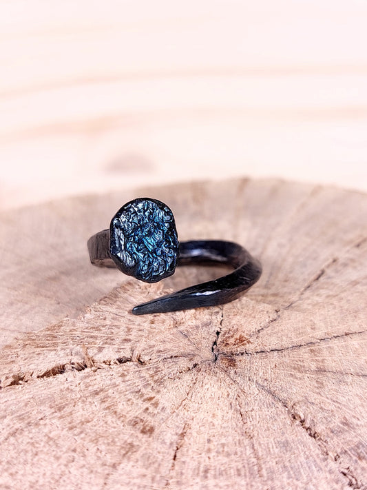 Anello "Chiodo Antico" in Argento bagnato in Rodio Blu