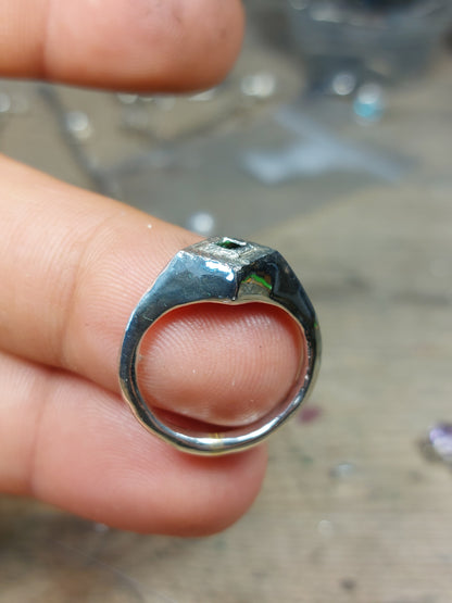 Anello a Sigillo con Tormalina Princess Cut