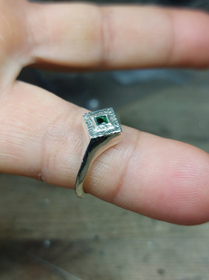 Anello a Sigillo con Tormalina Princess Cut