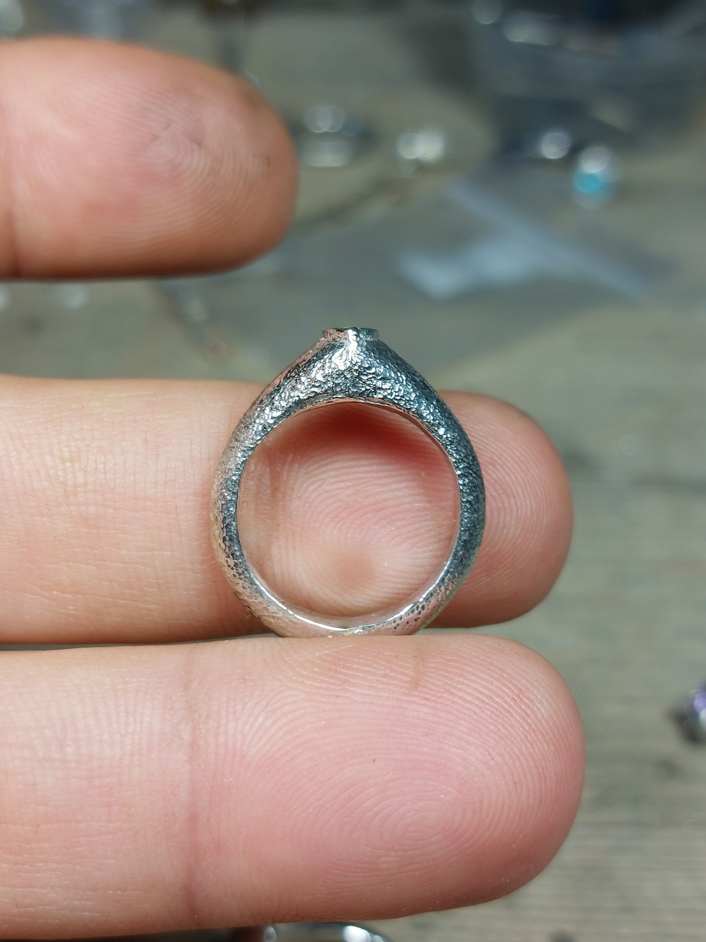 Anello a Sigillo con Peridoto Marquise