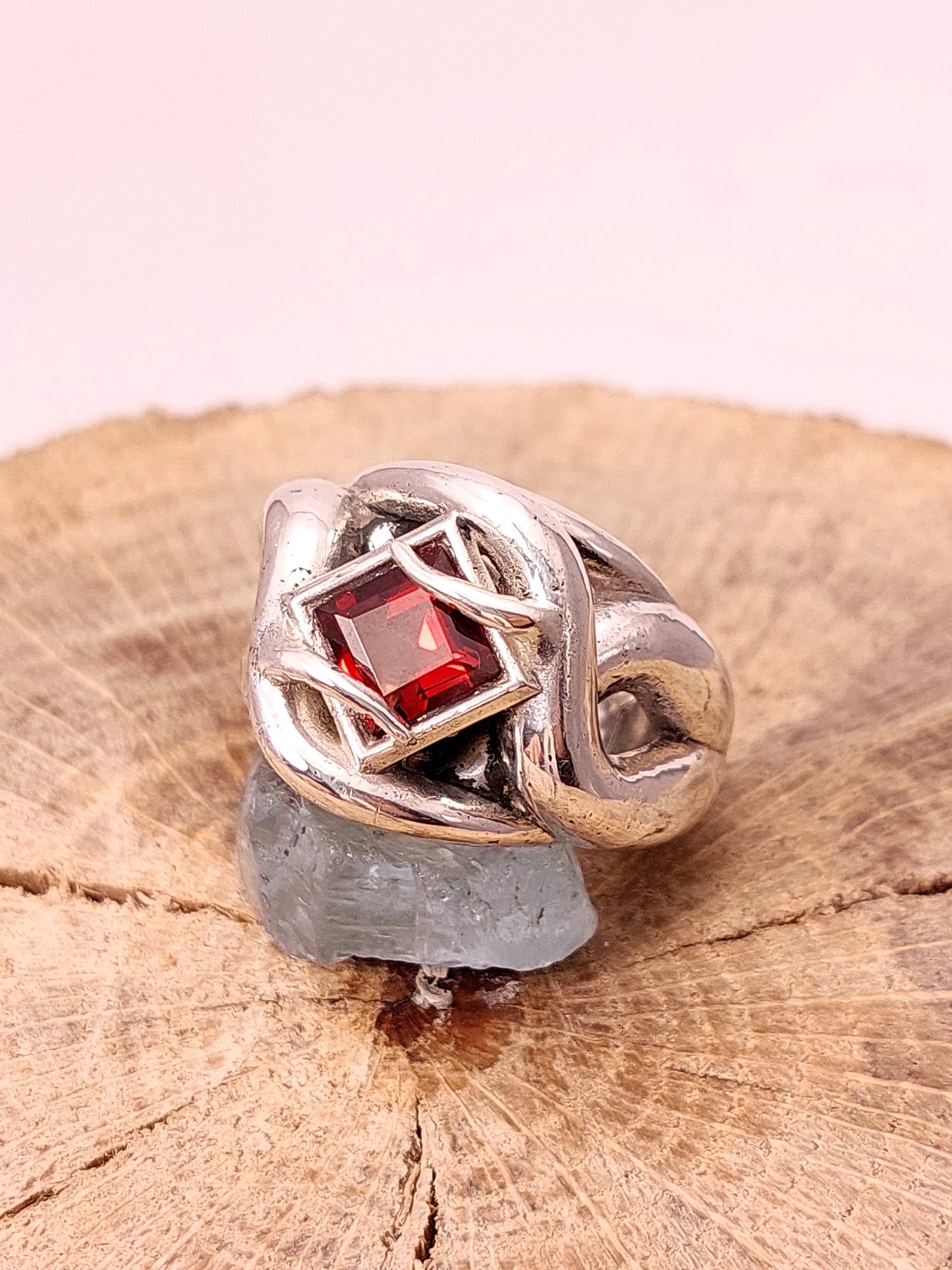 "Climbing" Band with Square Cut Garnet