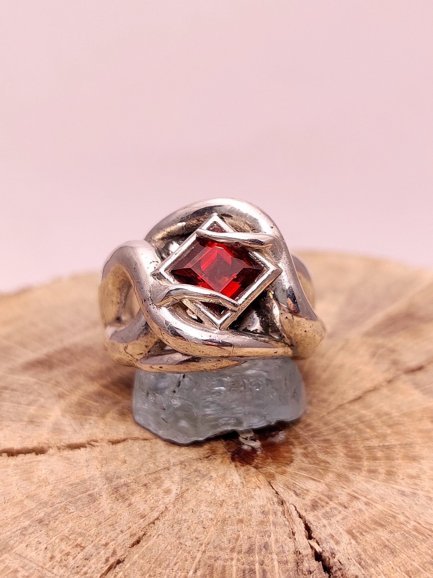 "Climbing" Band with Square Cut Garnet