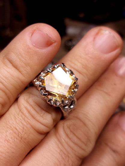 Fascia "Bioband" con Citrino tagliato a mano della serie "Riflessi"