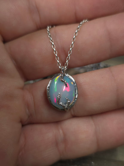 Ciondolo "Radici" con opale etiope cabochon ovale