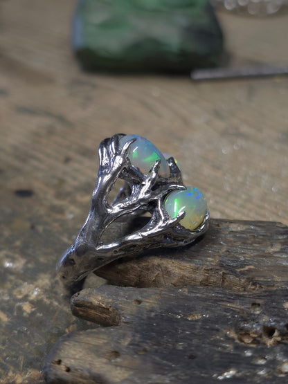 Anello "Rami e Radici" con Opali Etiopi Cabochon