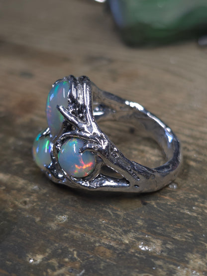 Anello "Rami e Radici" con Opali Etiopi Cabochon
