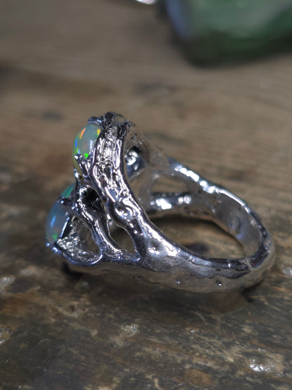 Anello "Rami e Radici" con Opali Etiopi Cabochon
