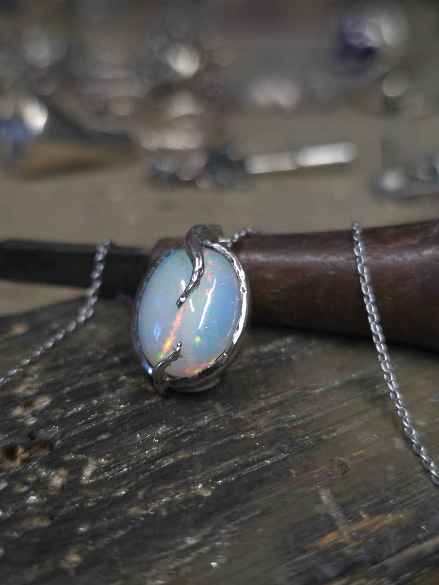 Ciondolo "Radici" con opale etiope cabochon ovale