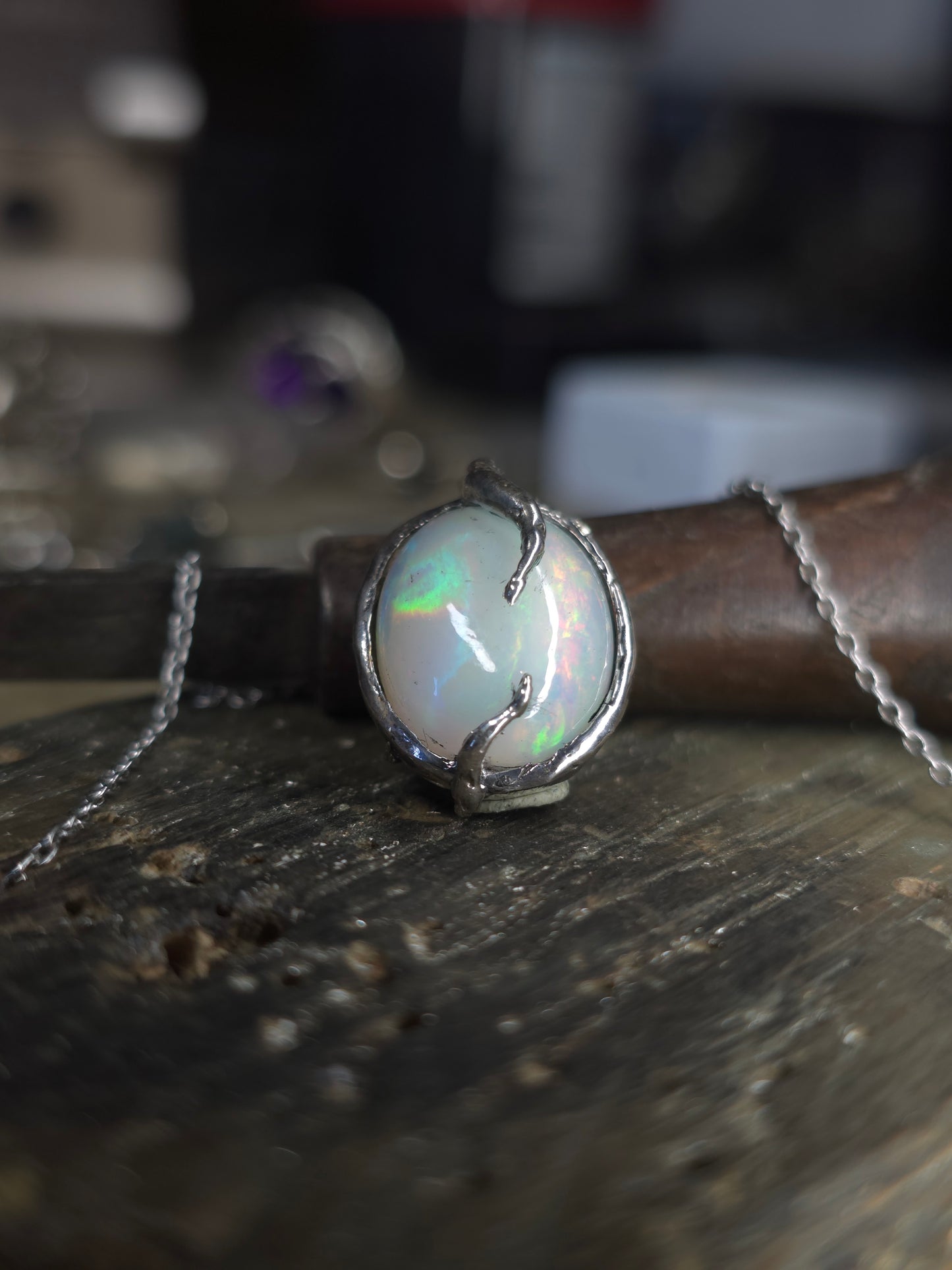 Ciondolo "Radici" con opale etiope cabochon ovale