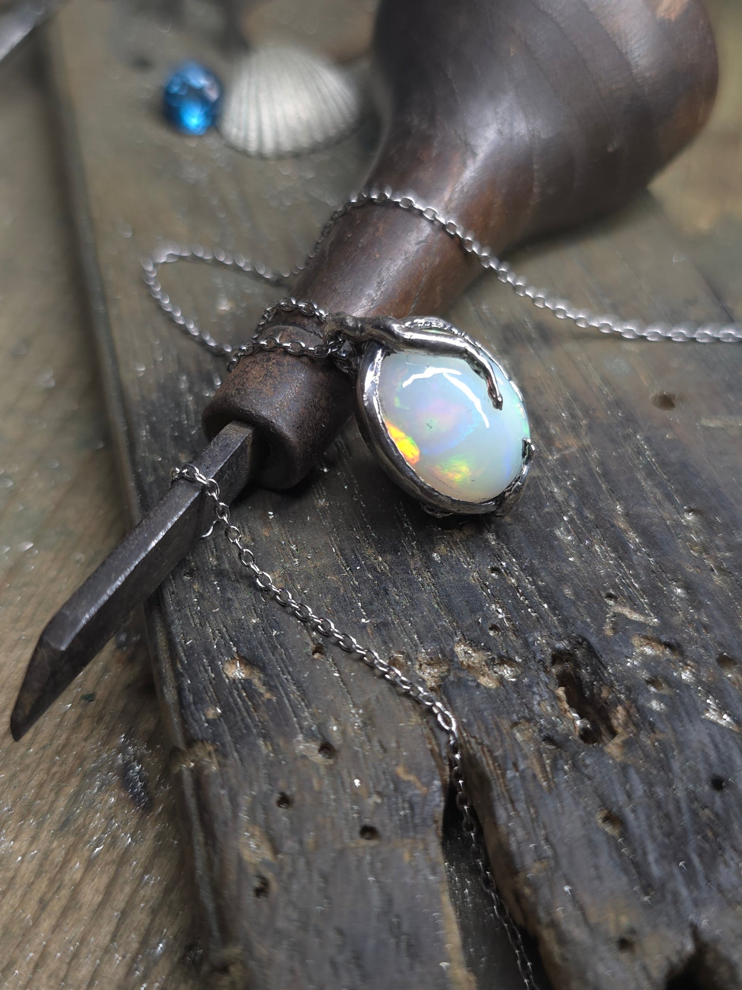 Ciondolo "Radici" con opale etiope cabochon ovale