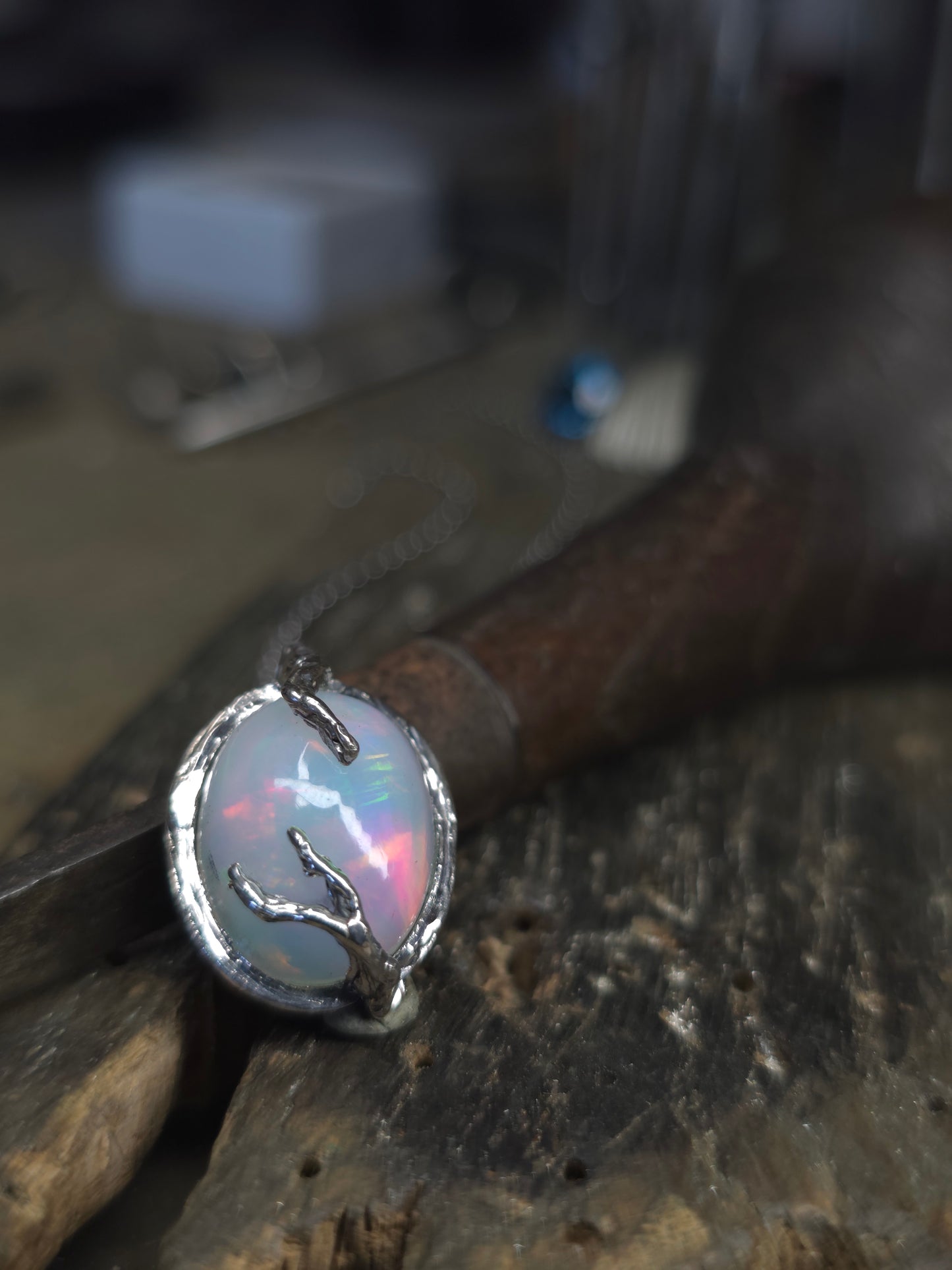 Ciondolo "Radici" con opale etiope cabochon ovale