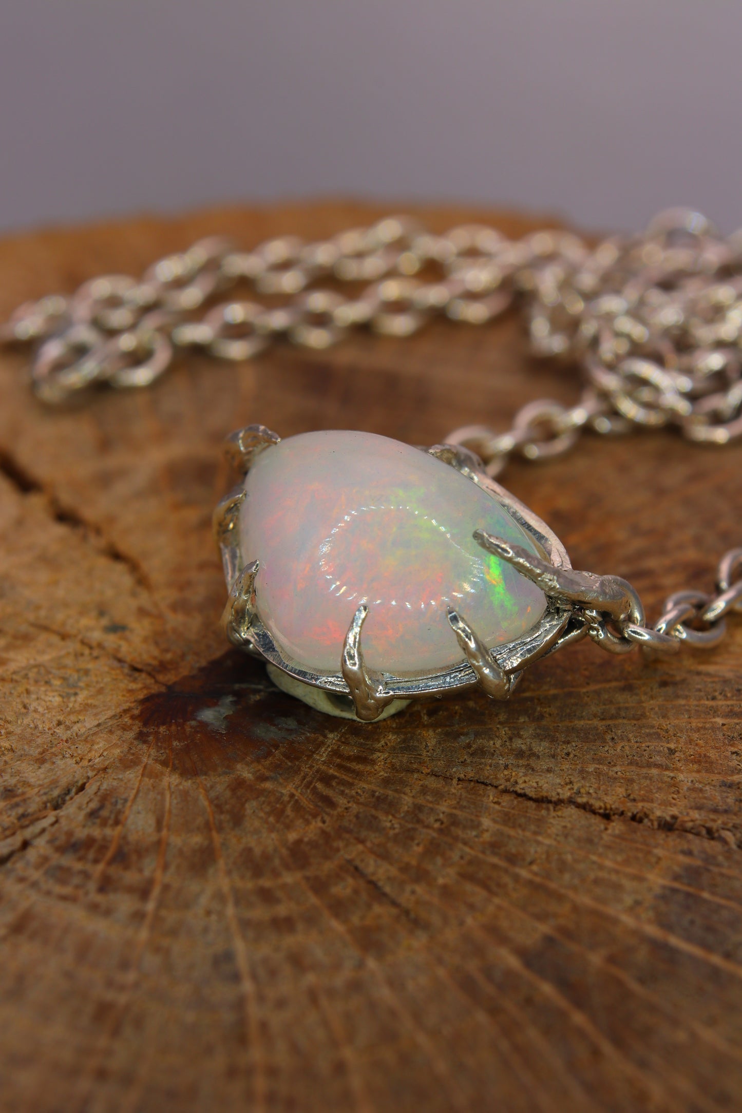 Collana "Radici" con opale etiope Triangolare