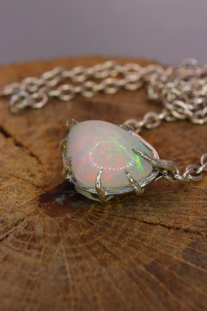 Collana "Radici" con opale etiope Triangolare
