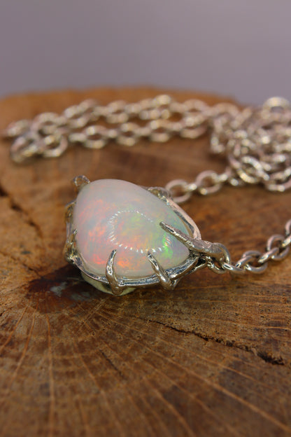 Collana "Radici" con opale etiope Triangolare