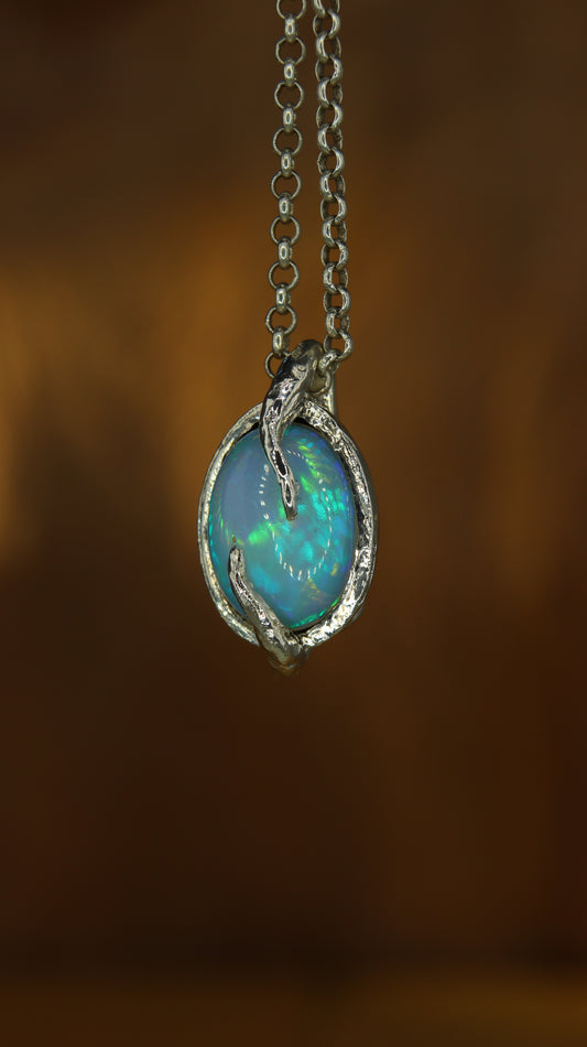 Ciondolo "Radici" con opale etiope ovale