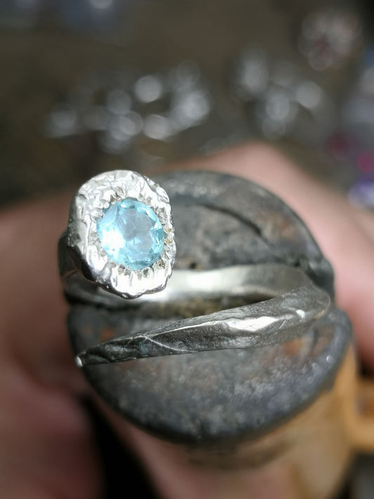 Anello "Chiodo Antico" con Apatite