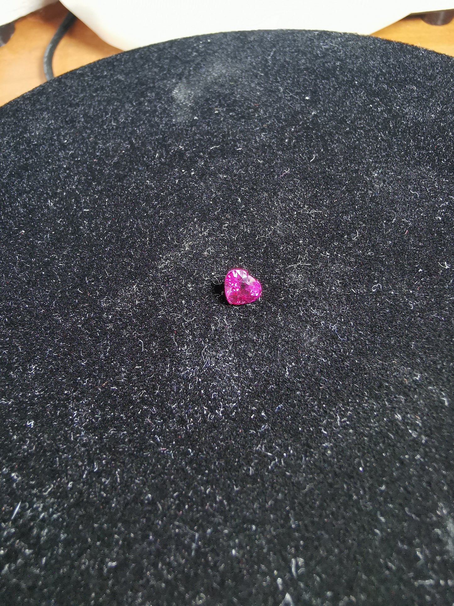 Granato Rodolite taglio cuore, 1,07 ct