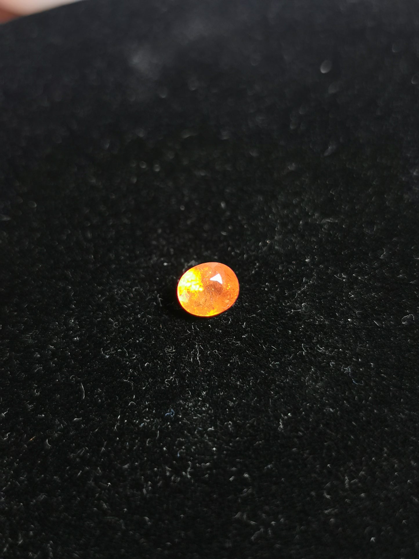 Granato Spessartina taglio ovale 1,86 ct