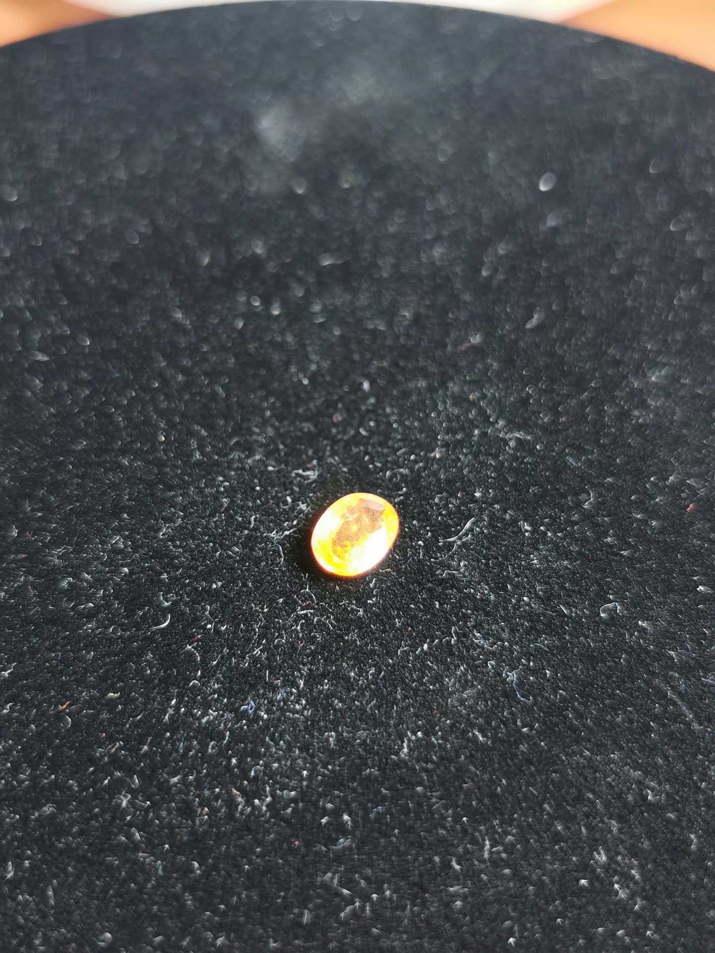Granato Spessartina taglio ovale 1,44 ct