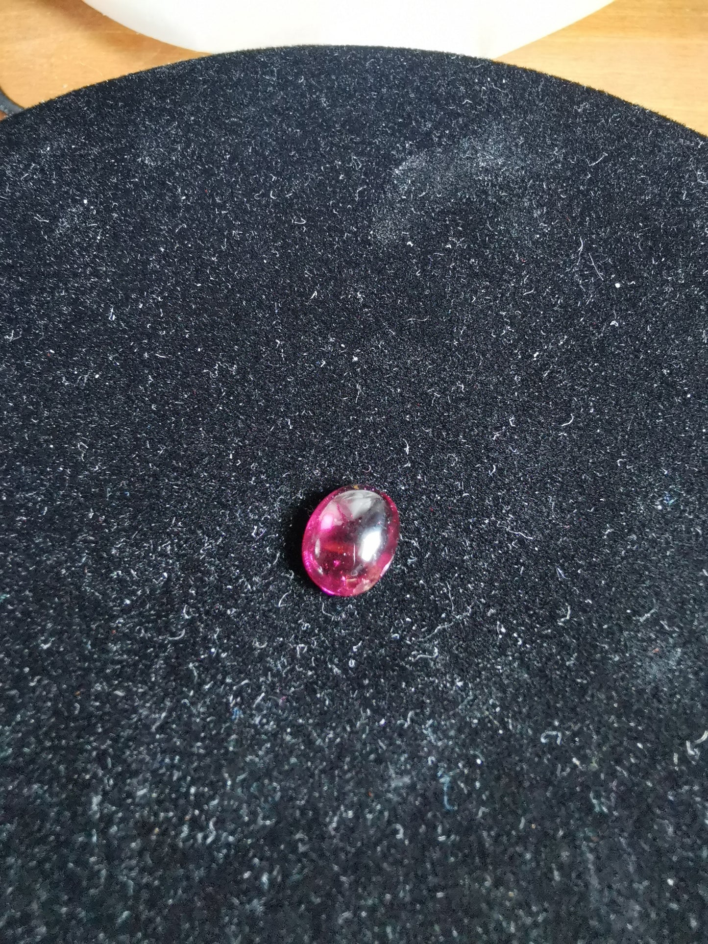 Granato Rodolite taglio ovale cabochon 4,78 ct