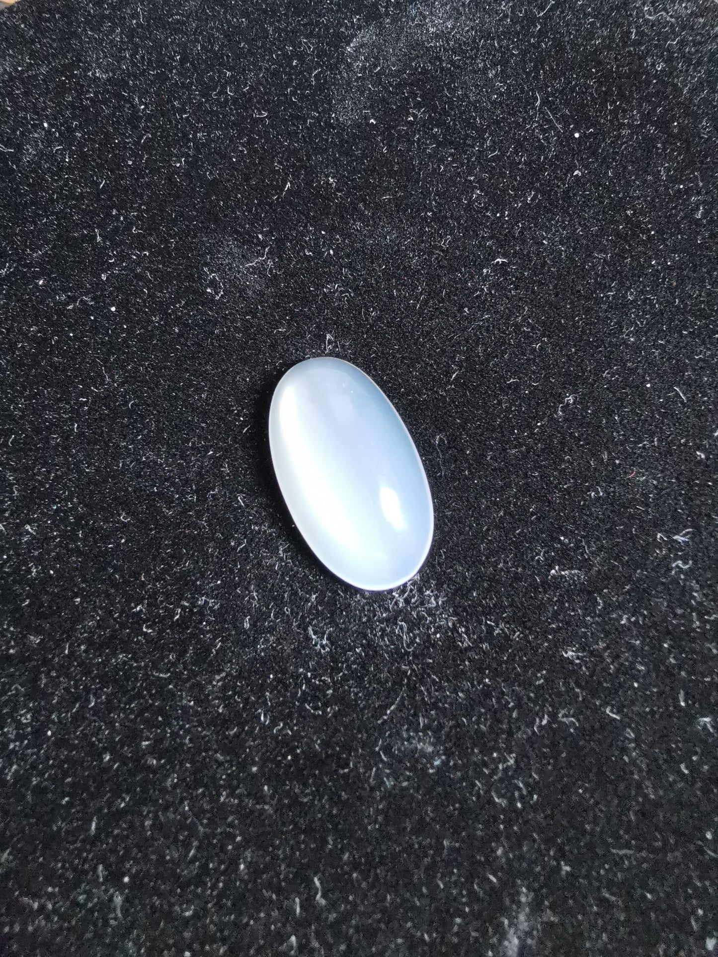 Calcedonio taglio cabochon 16,60 ct