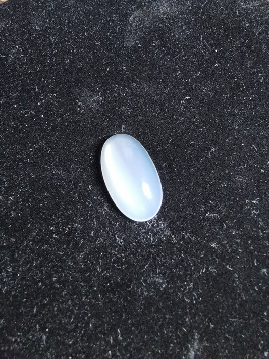 Calcedonio taglio cabochon 16,60 ct