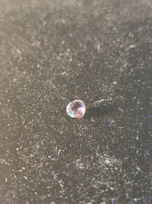 Zaffiro grigio taglio pera 0,42 ct