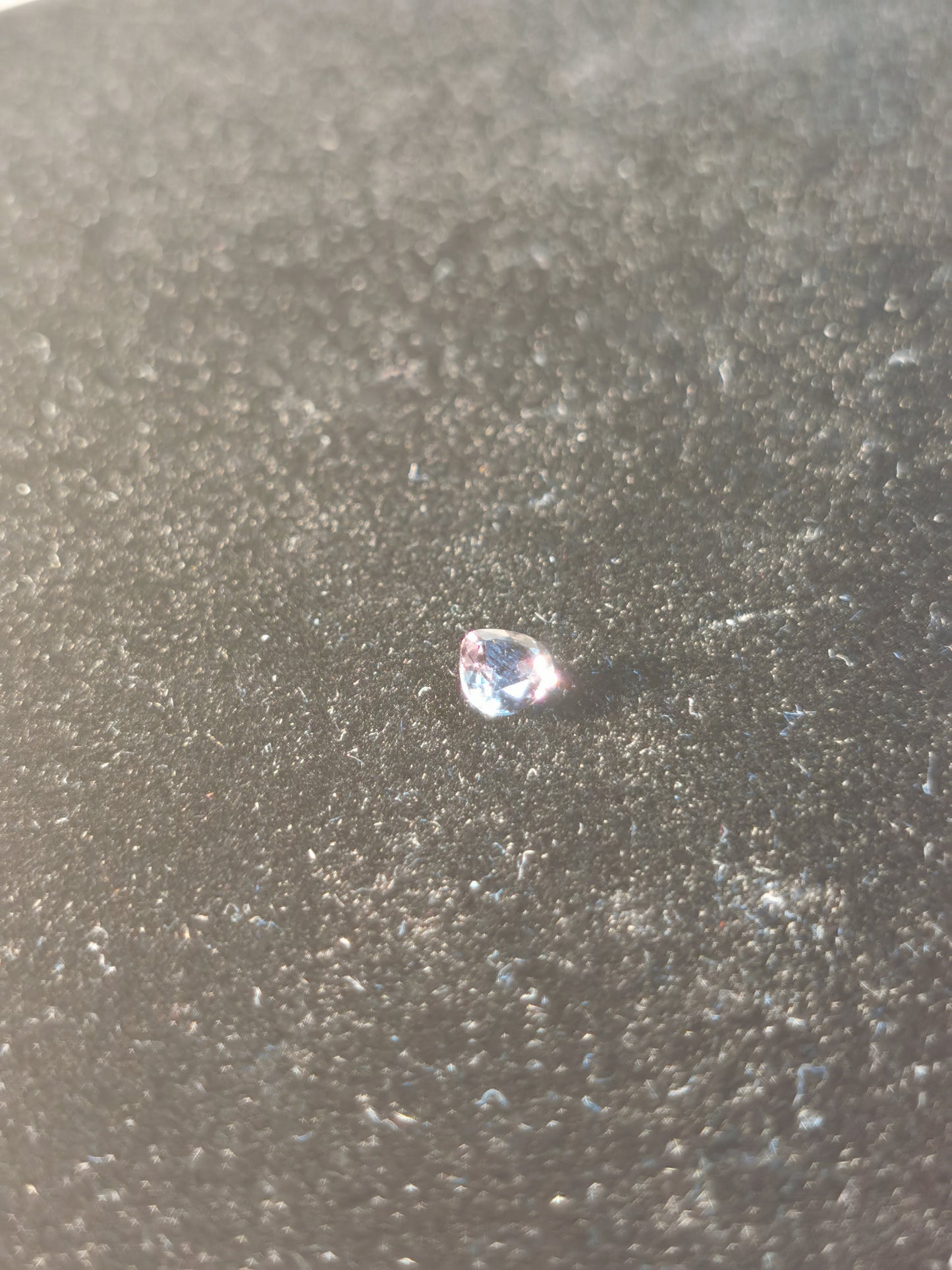 Zaffiro grigio taglio pera 0,42 ct