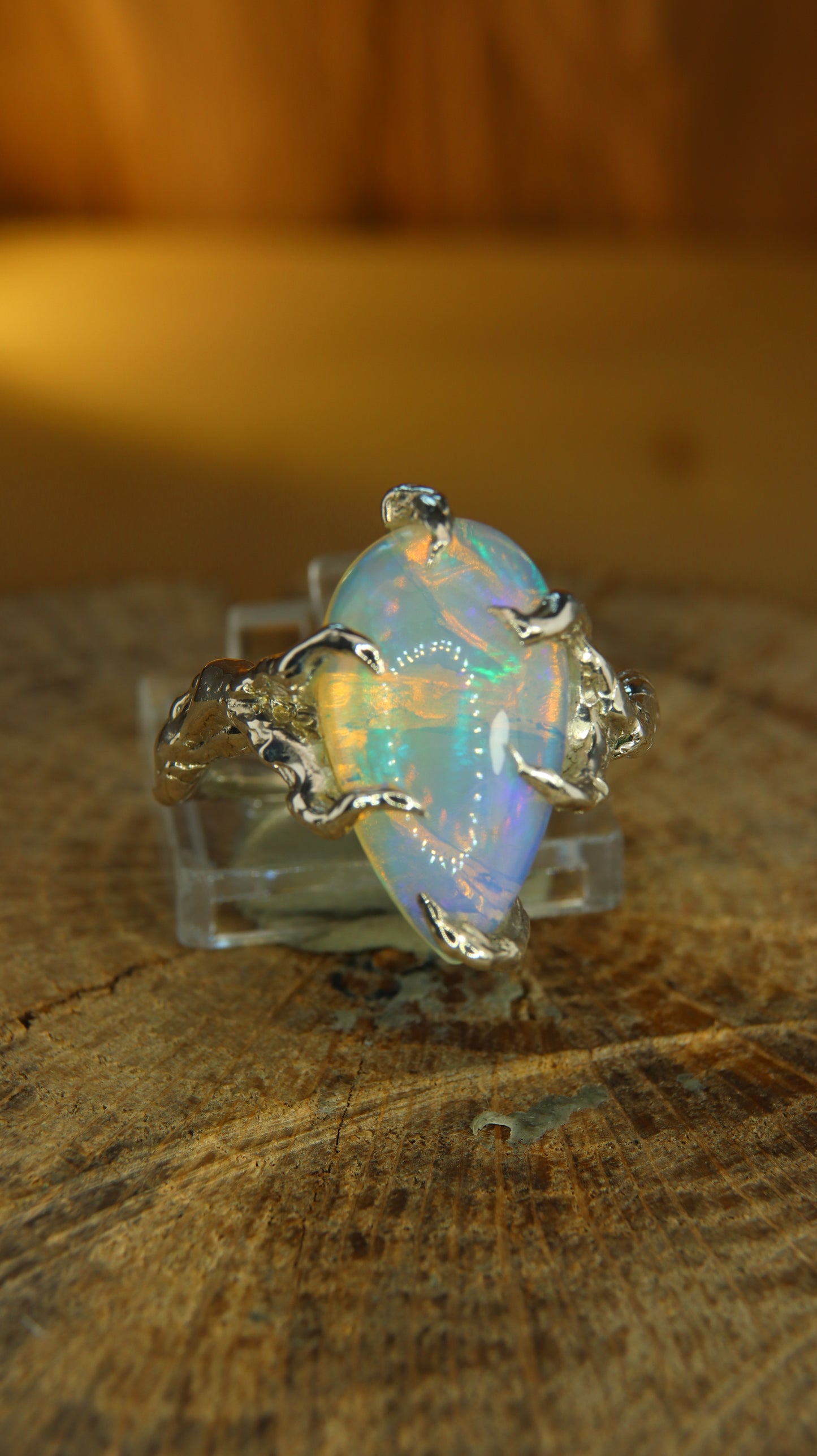 "Roots" ring with drop-shaped Ethiopian opal