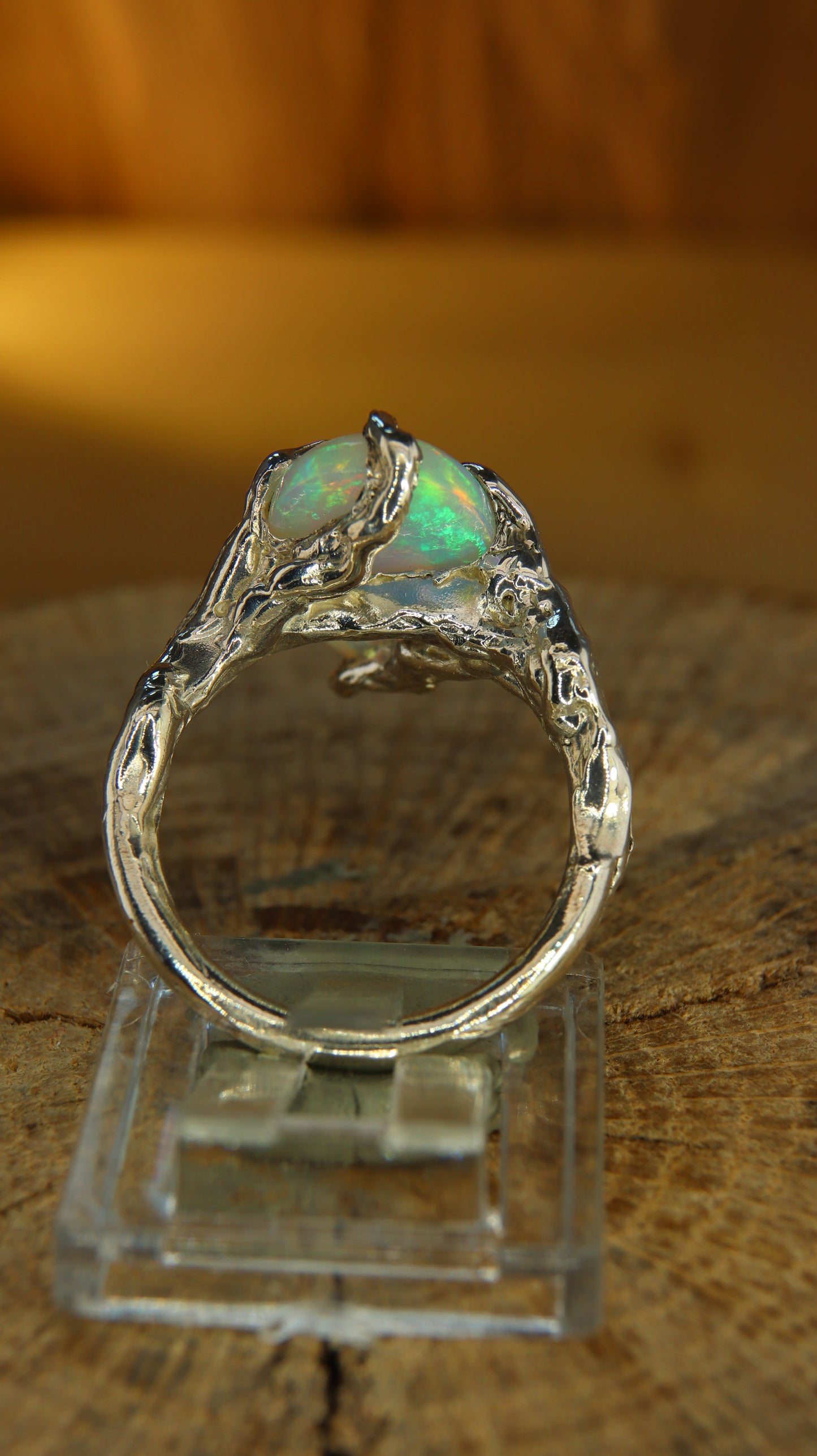 "Roots" ring with drop-shaped Ethiopian opal