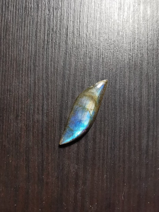 Labradorite taglio fancy cabochon 18,96 ct