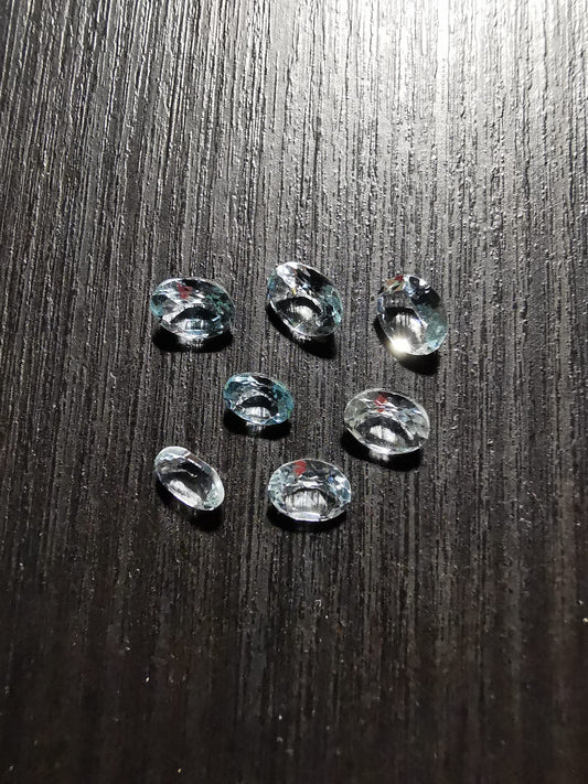 Lotto di sette Acquamarine taglio ovale 1,74 ct