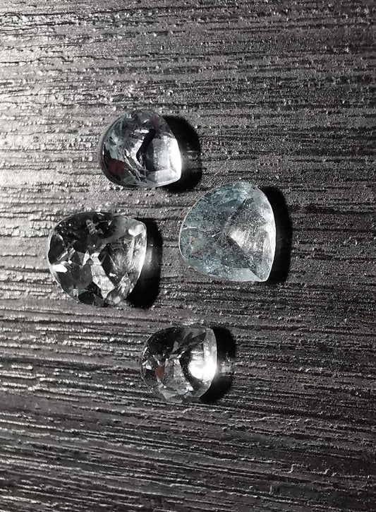 Lotto di quattro Acquamarine taglio goccia 1,15 ct