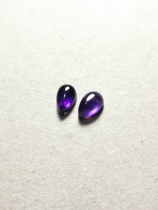 Coppia di Ametiste taglio goccia cabochon 2,31 ct